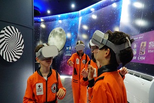 EL BATTANİ UZAY EVİ’NDE ÇOCUKLARA İLHAM VEREN DÜNYA DIŞI YOLCULUK